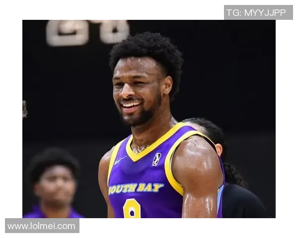 手感也开端提升了？布朗尼真有机会在湖人坐稳一个轮换的方位？